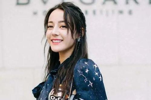 迪丽热巴每日吃瓜视频,每日吃瓜不停歇，带你领略娱乐圈新鲜事